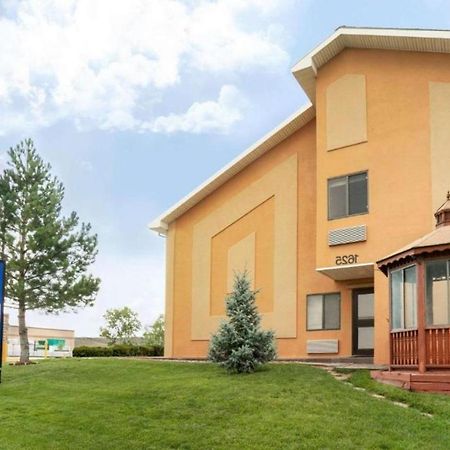 Travelodge By Wyndham Cheyenne Exterior foto